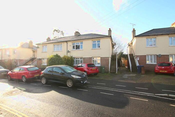 2 Bedroom Flat To Rent In Cedar Grove, London, W5