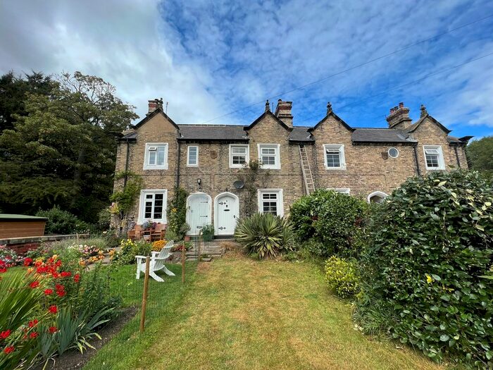 3 Bedroom Cottage To Rent In Kirkleatham, Redcar, TS10