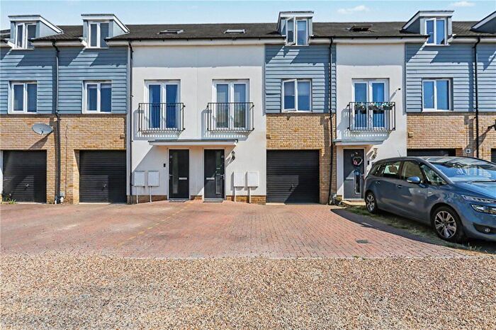 3 Bedroom Town House For Sale In Jutland Rise, Wymondham, Norwich, Norfolk, NR18