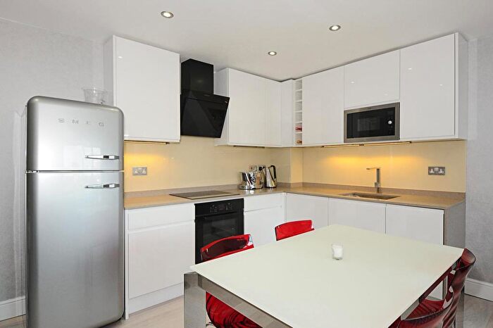 1 Bedroom Flat To Rent In North Bank, St. Johns Wood, NW8