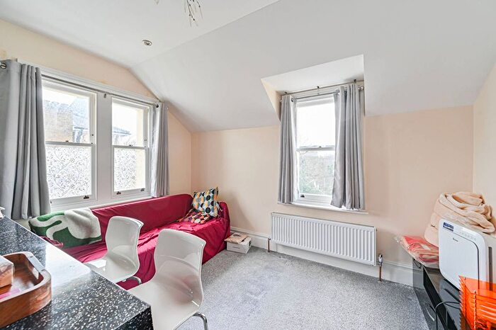 1 Bedroom Flat For Sale In Leigham Court Road, Streatham Hill, London, SW16