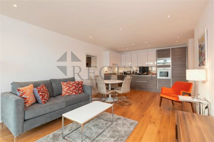 3 Bedroom Flat To Rent In Aurora Point, Grove Street, SE8