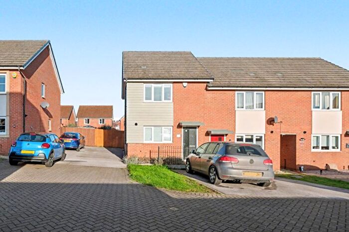 2 Bedroom End Of Terrace House For Sale In Heather Way, Shirebrook, Mansfield, NG20