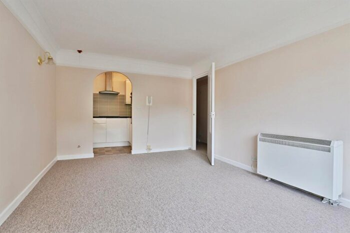 1 Bedroom Retirement Property To Rent In Homeoaks House, Wimborne Road, BH2