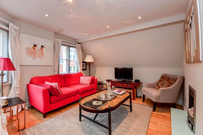 2 Bedroom Flat For Sale In Kensington High Street, Kensington, London, W8