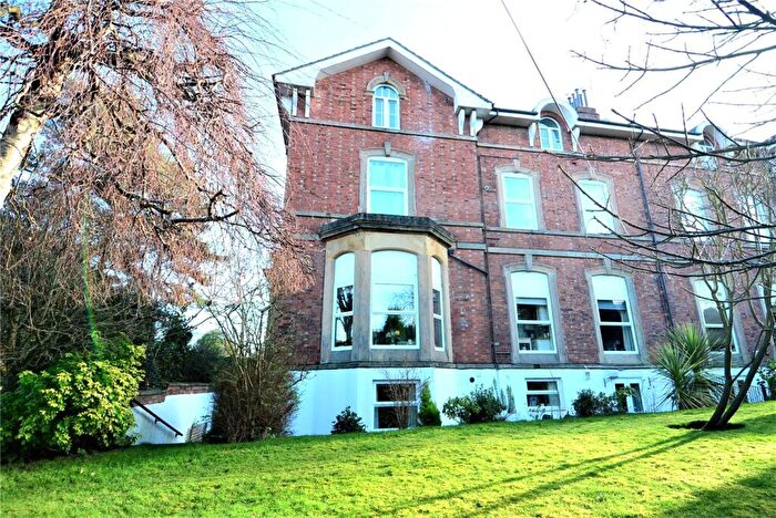 2 Bedroom Flat For Sale In Caroline Place, Oxton, Wirral, CH43