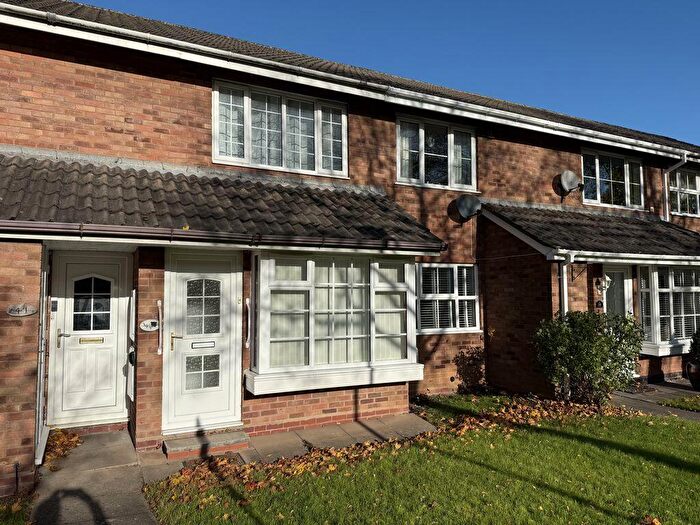 2 Bedroom Maisonette To Rent In Lyneham Gardens, Minworth, Sutton Coldfield, West Midlands, B76