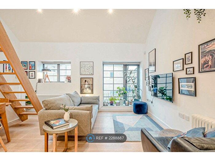 1 Bedroom Semi-Detached House To Rent In Barrett's Grove, London, N16