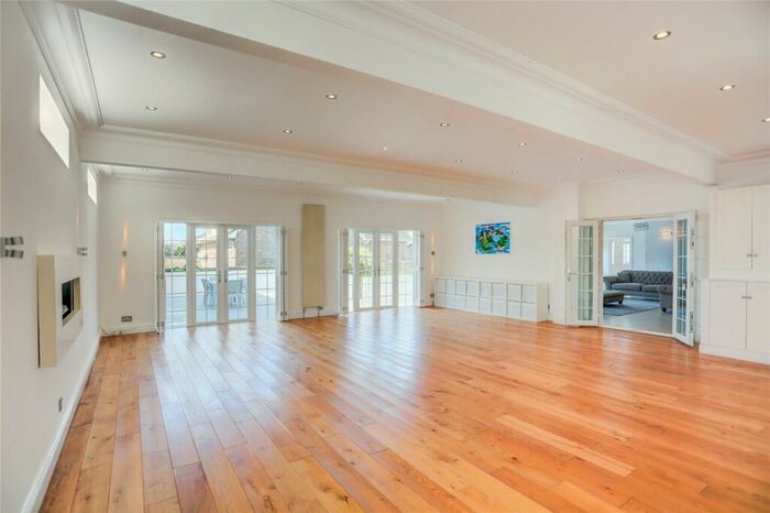 5 Bedroom Detached House To Rent In Dyke Road Avenue, Hove, East Sussex, BN3