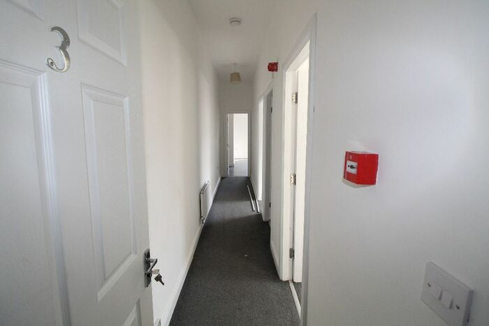2 Bedroom Flat To Rent In Flat, Beverley Road, Hull, HU5