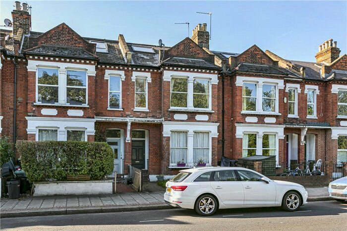 2 Bedroom Flat To Rent In Putney Bridge Road, Putney, SW15