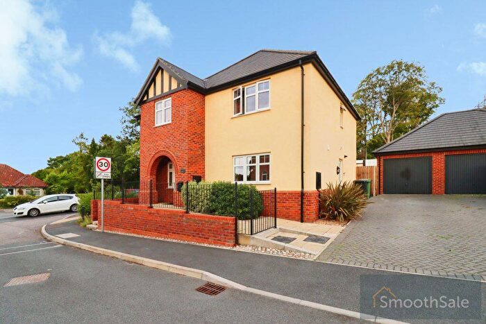 4 Bedroom Detached House For Sale In Sidney Bunn Way, Norwich, NR8