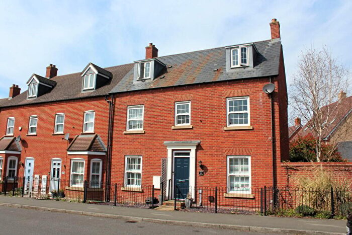5 Bedroom End Of Terrace House For Sale In Valerian Way, Stotfold, Hitchin, SG5