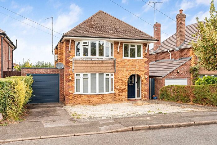 3 Bedroom Detached House For Sale In Grove End Road, Farnham, Surrey, GU9