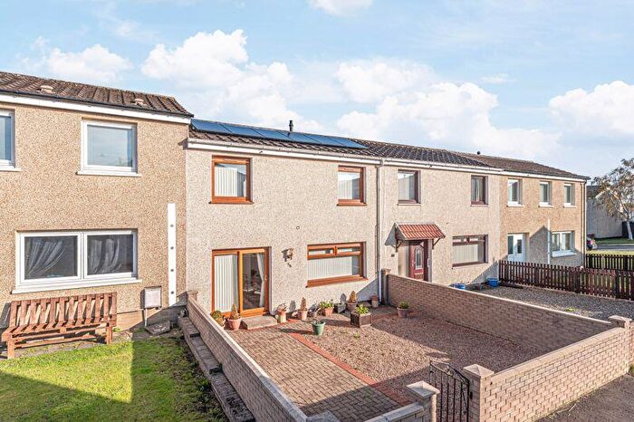 3 Bedroom Terraced House For Sale In Redcraigs, Kirkcaldy, KY2