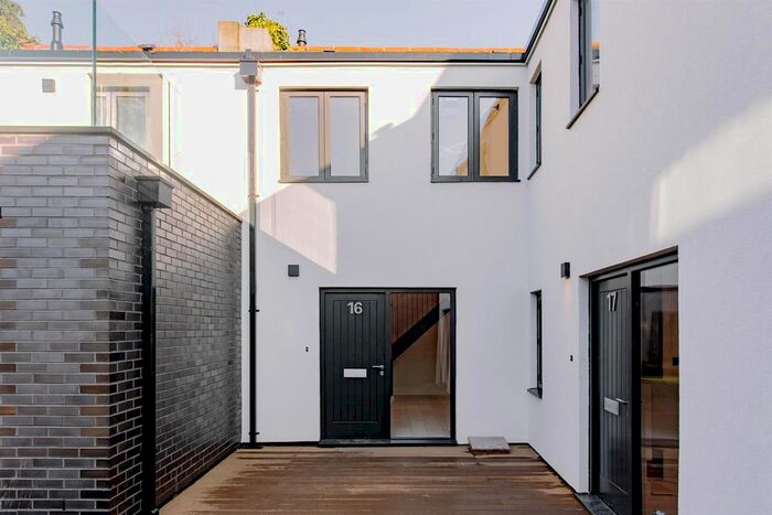 2 Bedroom Terraced House To Rent In Fonthill Mews, London, N4