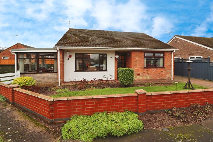 4 Bedroom Chalet For Sale In St. Benedicts Close, North Hykeham, LN6