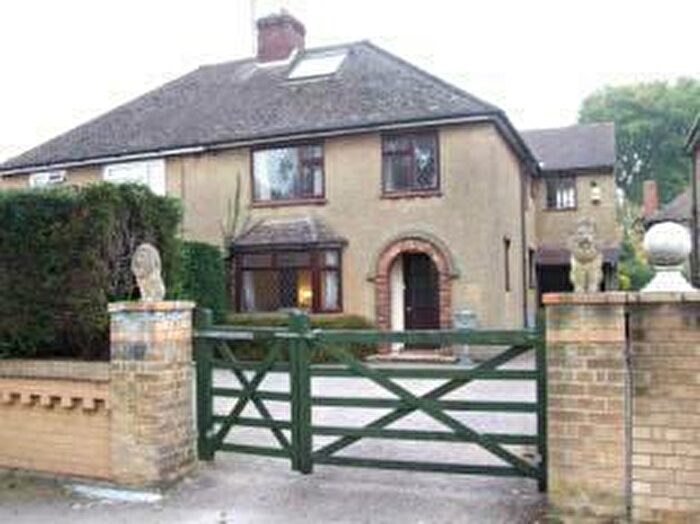 6 Bedroom Semi-Detached House To Rent In Headley Way, Headington, OX3