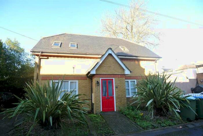 2 Bedroom Apartment To Rent In Weybridge, KT13