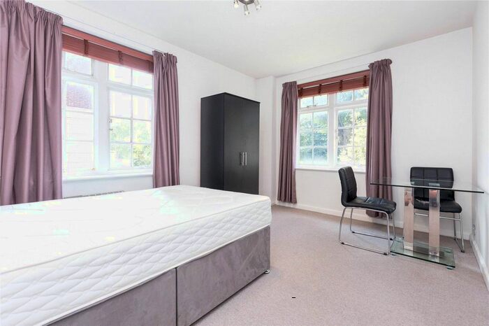 Studio To Rent In Langford Court, Abbey Road, London, NW8