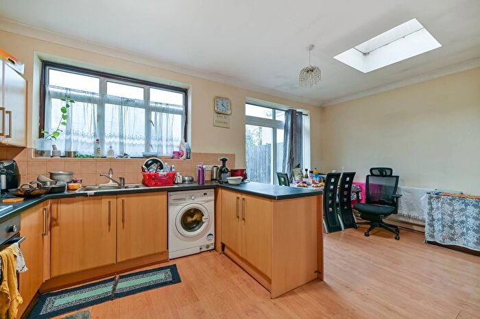 6 Bedroom Property For Sale In The Drive, Isleworth, TW7