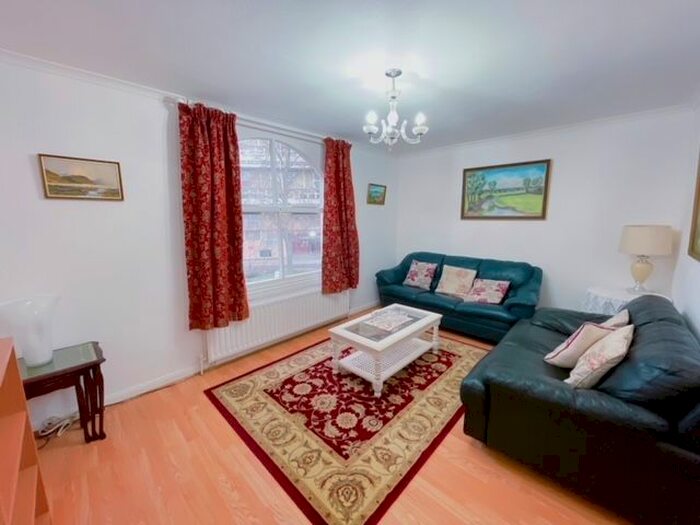 2 Bedroom Flat To Rent In Greenford Avenue, Hanwell, W7