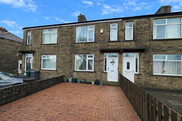 2 Bedroom Terraced House For Sale In Deanstones Lane, Queensbury, Bradford, BD13