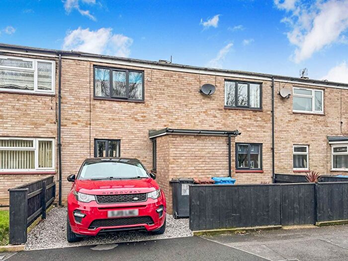3 Bedroom Terraced House For Sale In Grantchester Close, Hull, HU5