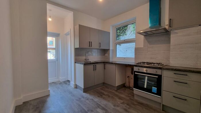 3 Bedroom Town House To Rent In St. Margarets Road, London, N17