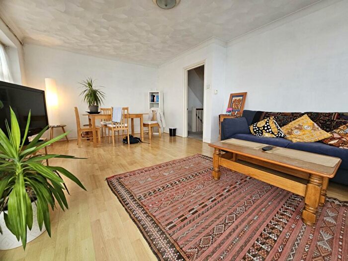 2 Bedroom Town House To Rent In Frederick House, Rottingdean, BN2