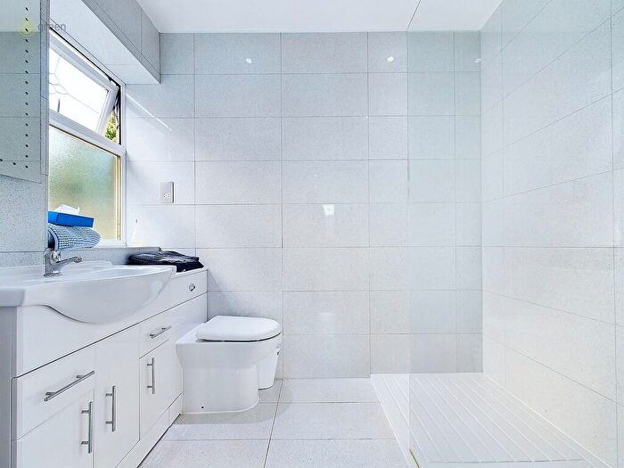 5 Bedroom Detached House For Sale In Newmarsh Road, Minworth, B76