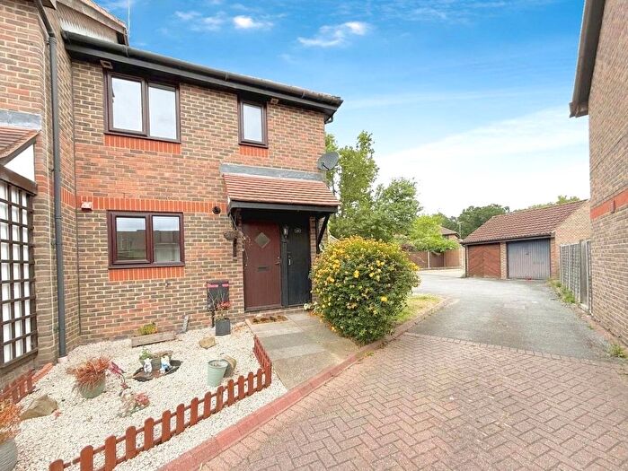 3 Bedroom End Terrace House For Sale In Barley Mead, Warfield, Bracknell, RG42