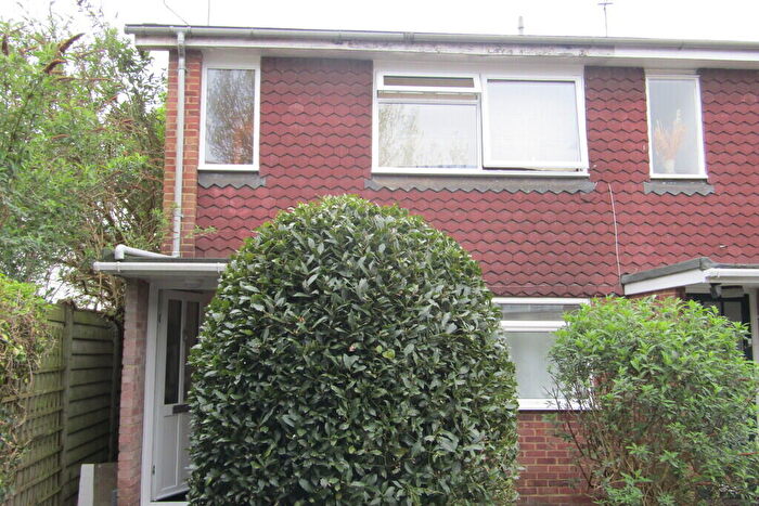1 Bedroom Maisonette To Rent In Eastbrook Close, Woking, Surrey, GU21