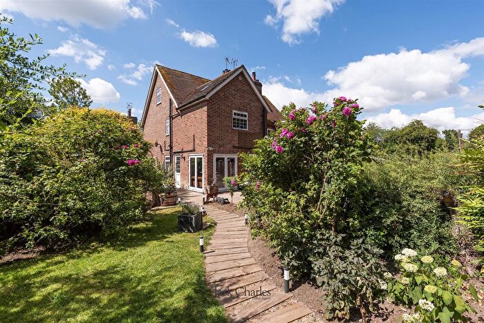3 Bedroom Semi-Detached House For Sale In Sherenden Road, Tudeley, Tonbridge, TN11