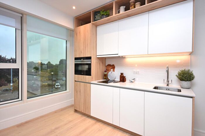 1 Bedroom Flat To Rent In Virginia House, Walton Street, HP21