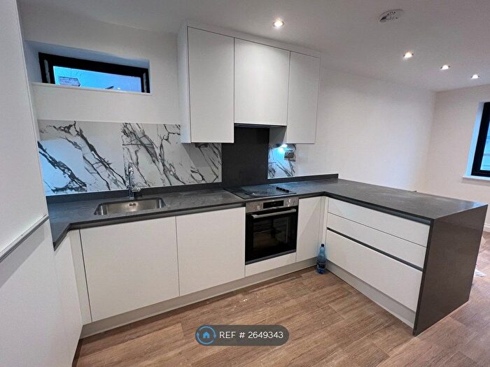 1 Bedroom Flat To Rent In Cordwallis Road, Maidenhead, SL6