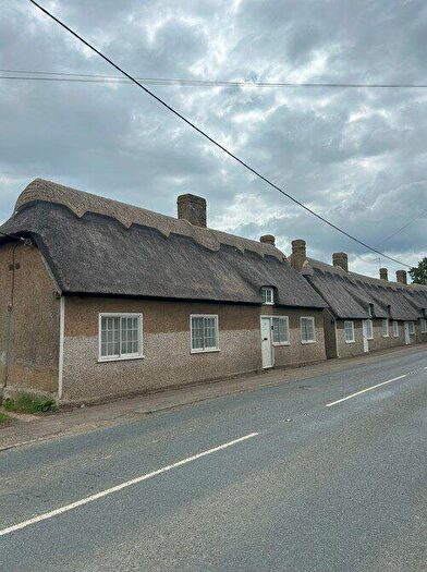 Bungalow To Rent In Little Barford, St. Neots, Cambridgeshire, PE19