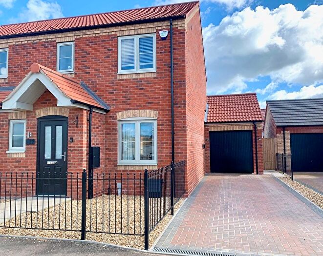 3 Bedroom Semi Detached House For Sale In Flavian Road, Lincoln, LN2