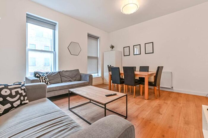 3 Bedroom Maisonette To Rent In Holloway Road, Holloway, London, N7