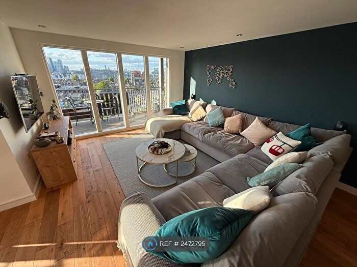 3 Bedroom Flat To Rent In Restell Close, London, SE3