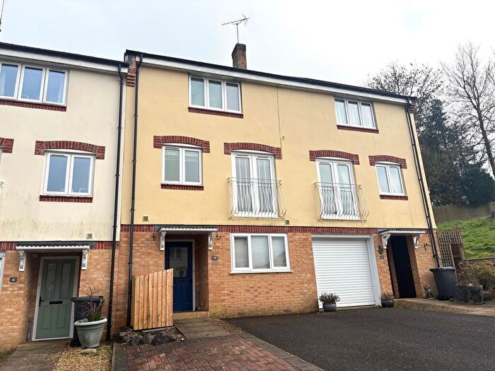 4 Bedroom Town House For Sale In Lilley Walk, Honiton, EX14