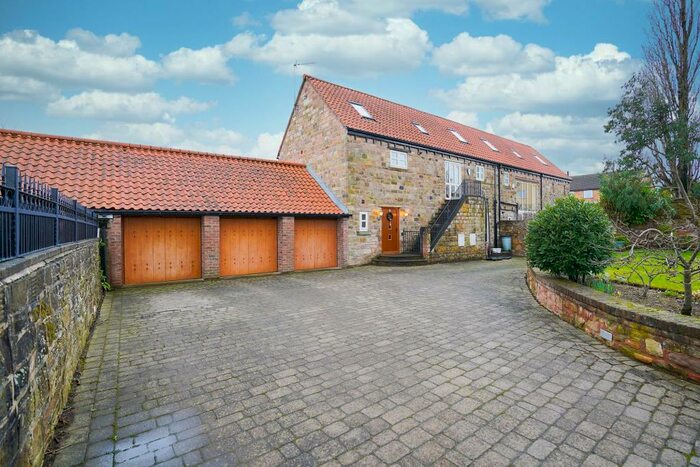 5 Bedroom Property For Sale In Walseker Lane, Harthill, S26