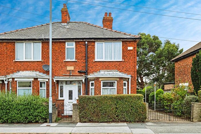 3 Bedroom Semi Detached House For Sale In Portobello Street, Hull, HU9