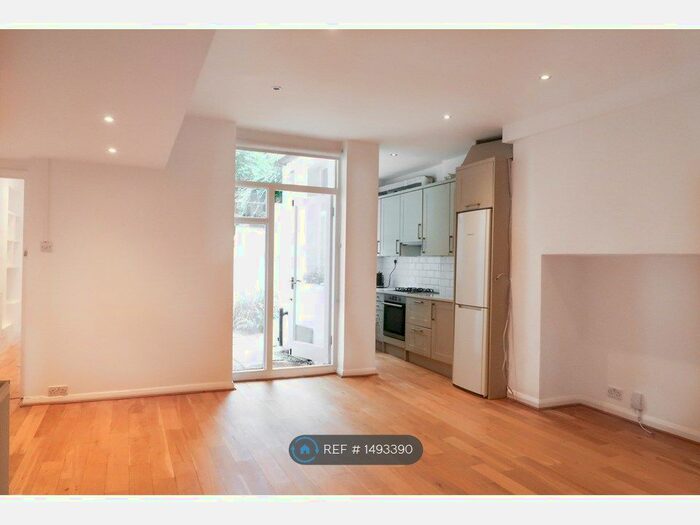 2 Bedroom Flat To Rent In Longridge Road, London, SW5