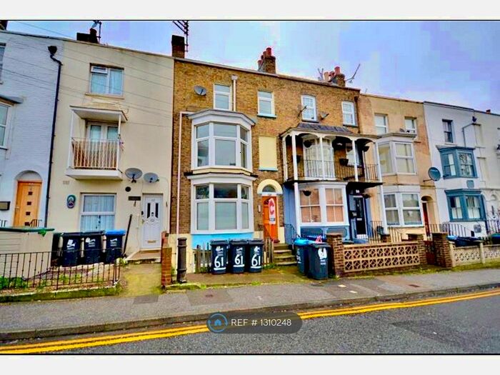 1 Bedroom Flat To Rent In West Cliff Road, Ramsgate CT11