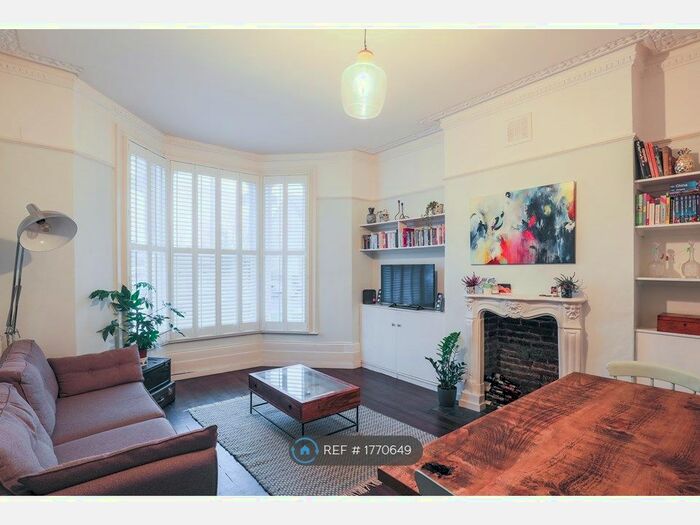 1 Bedroom Flat To Rent In Pepys Road, London, SE14