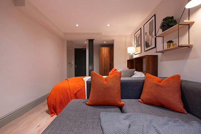 1 Bedroom House To Rent In A Rodney Street, L1