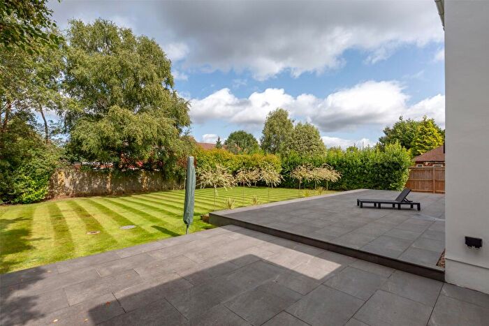 5 Bedroom Detached House For Sale In Keswick Road, Great Bookham, Leatherhead, Surrey, KT23