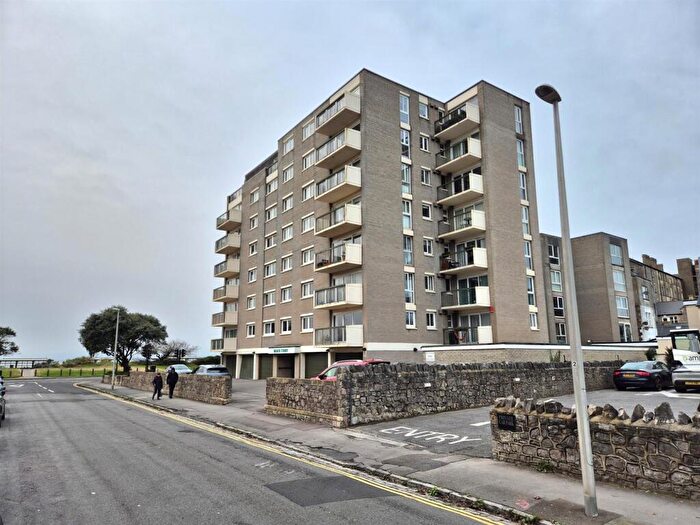 2 Bedroom Flat For Sale In Beach Road, Weston-Super-Mare, BS23