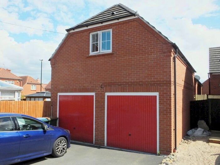 2 Bedroom Flat To Rent In Bronze View, Coventry, CV4